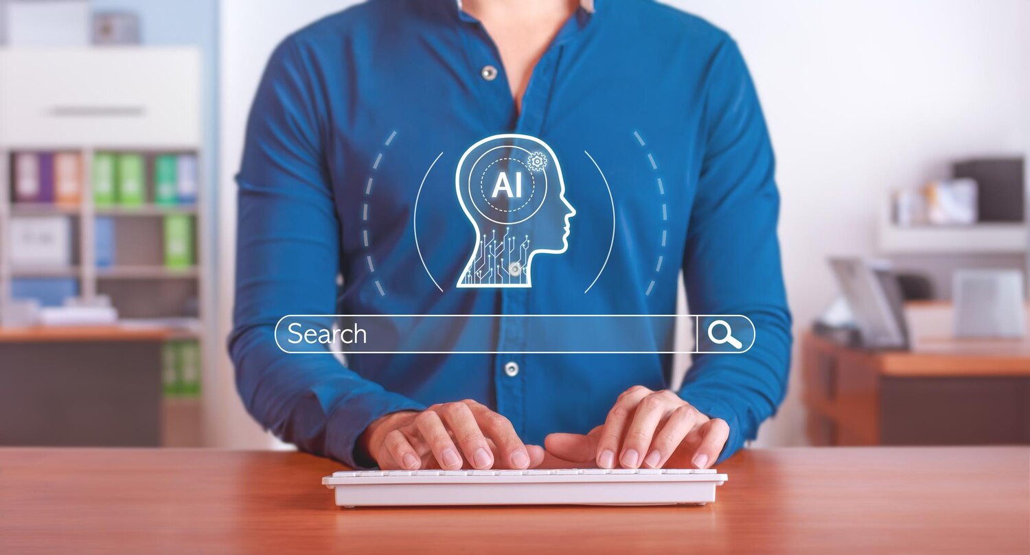 Férfi gépel billentyűzeten, felette mesterséges intelligencia (AI) ikon és keresőmező. SEO és AI témájú illusztráció.